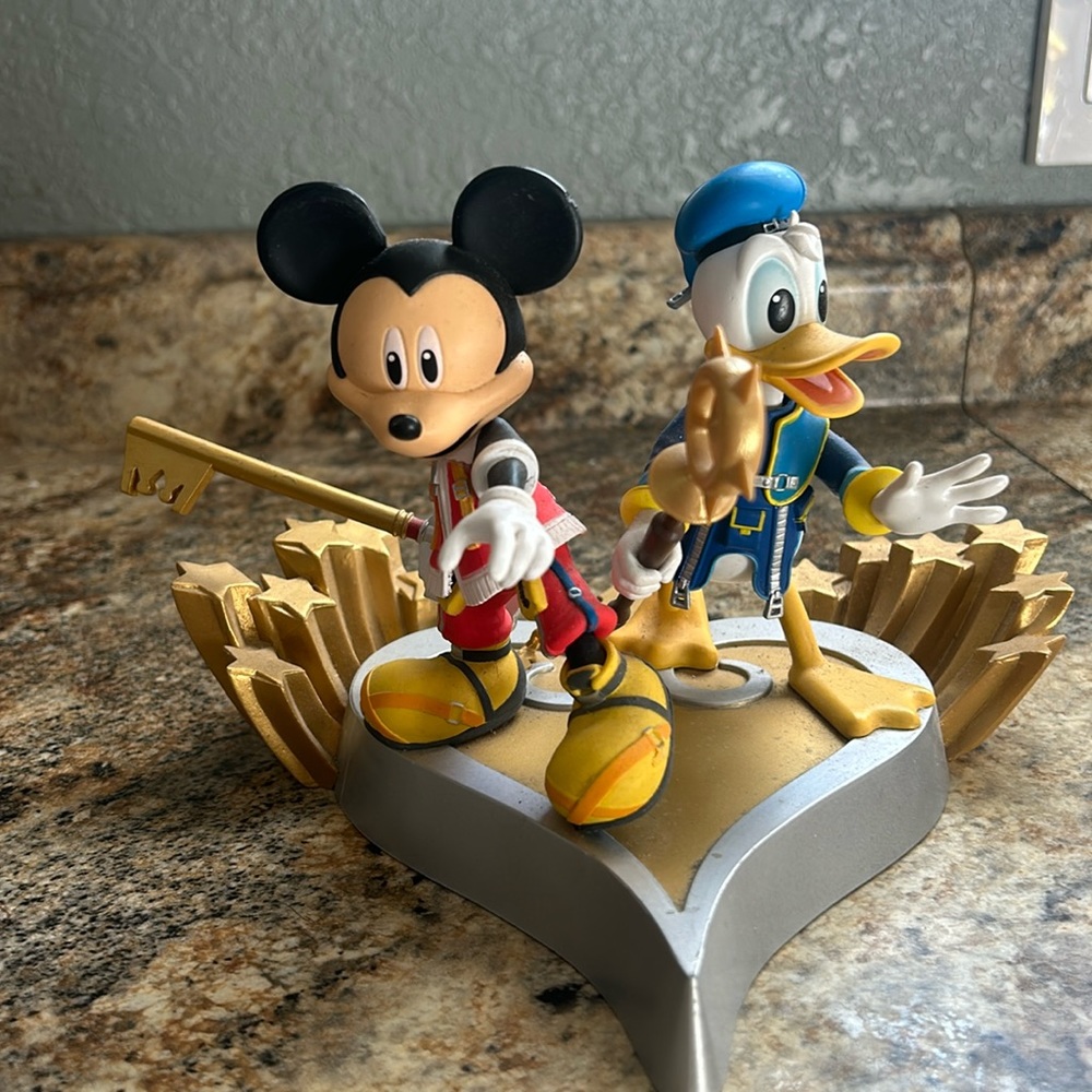 Disney figurine/toy